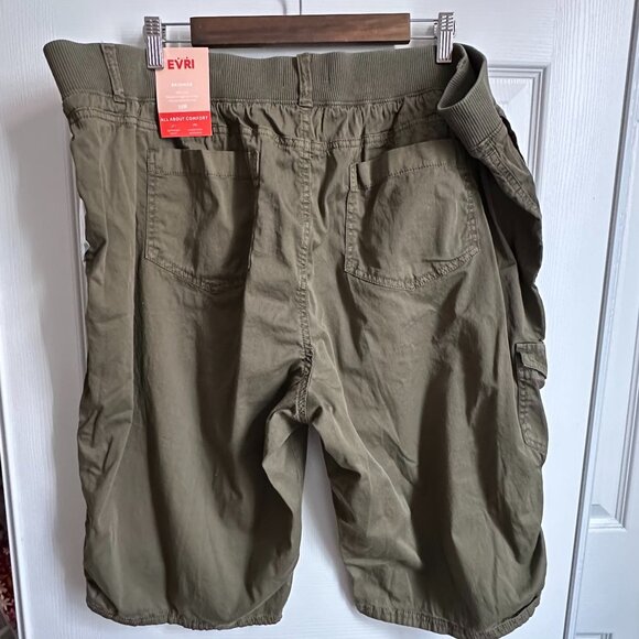 NWT Women's 22W EVRI Olive Green Elastic Comfort Waist Utility Skimmer Capris - Picture 2 of 9